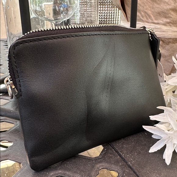 Coach Black Snoopy Clutch - Picture 5 of 12